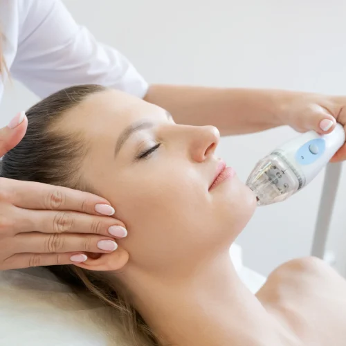 663e2de6a0caf4235f764096_Skin-Care-Treatment-with-Advance-Laser-Toning